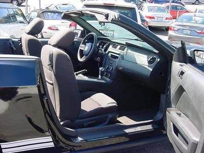 2012 Ford Mustang V6