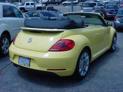 2014 Volkswagen Beetle Convertible 2.5L w/Sound/Nav