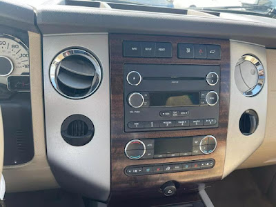 2012 Ford Expedition XLT Sport Utility 4D