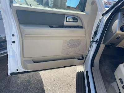 2012 Ford Expedition XLT Sport Utility 4D