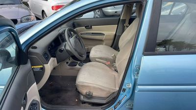 2010 Hyundai Accent GLS Sedan 4D