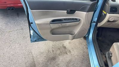 2010 Hyundai Accent GLS Sedan 4D