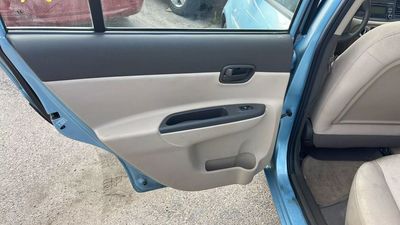 2010 Hyundai Accent GLS Sedan 4D
