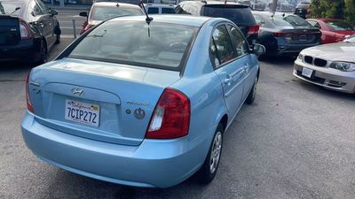 2010 Hyundai Accent GLS Sedan 4D