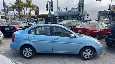 2010 Hyundai Accent GLS Sedan 4D